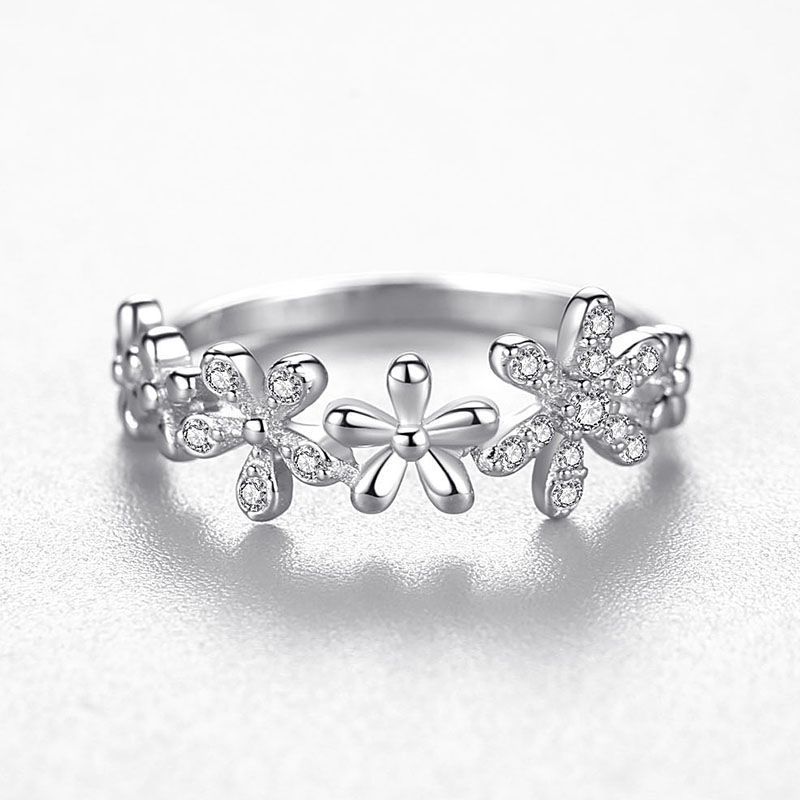 Sterling Silver Daisy Ring